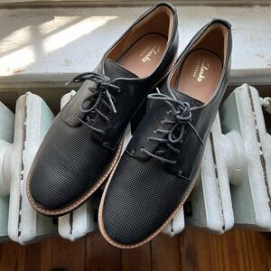NWOB Clark’s Artisan women’s black lace tie shoes